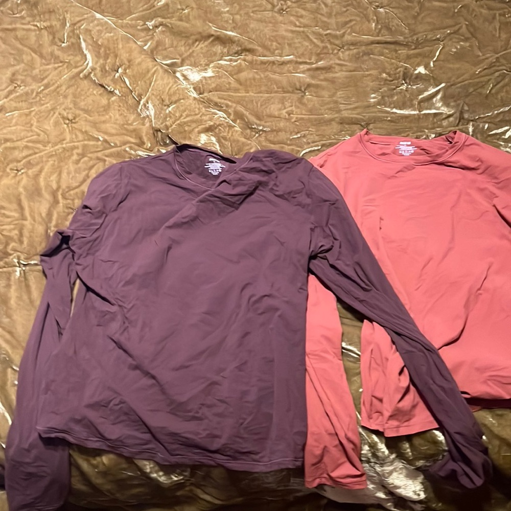 Lot of 2 Skims fits everybody long sleeve  top